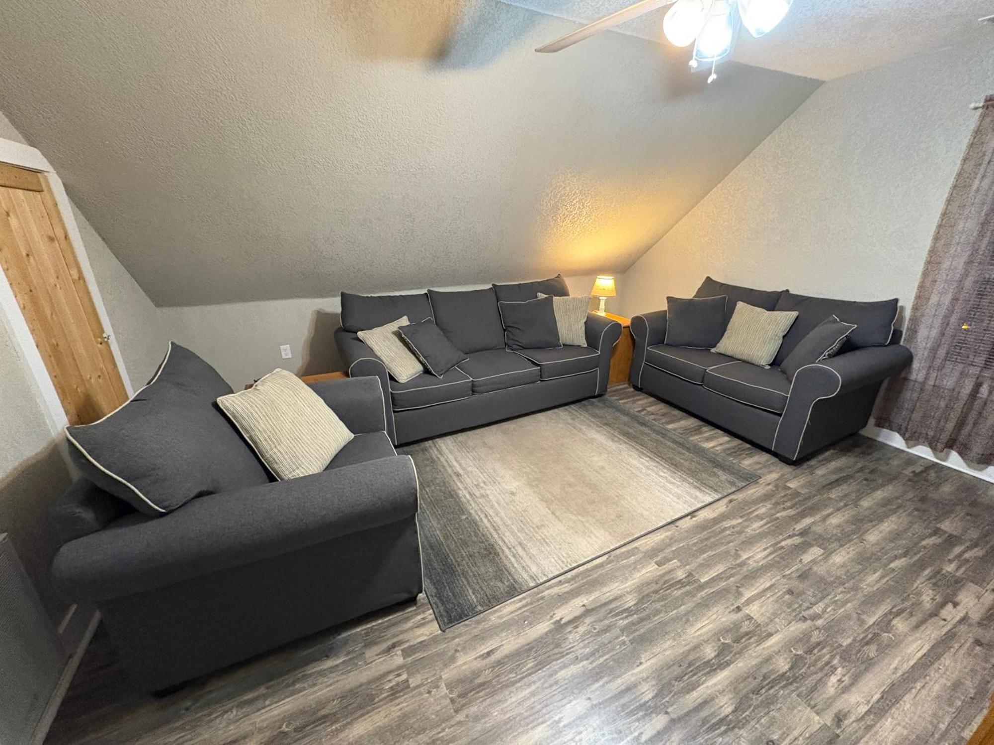 Spacious Rustic Downtown Market St 1 Bedroom Apt, Sleeps Up To 5, Steps To Honeywell & Eagles Theatre Wabash Esterno foto